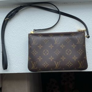 Louis Vuitton Monogram Double Zip Pochette